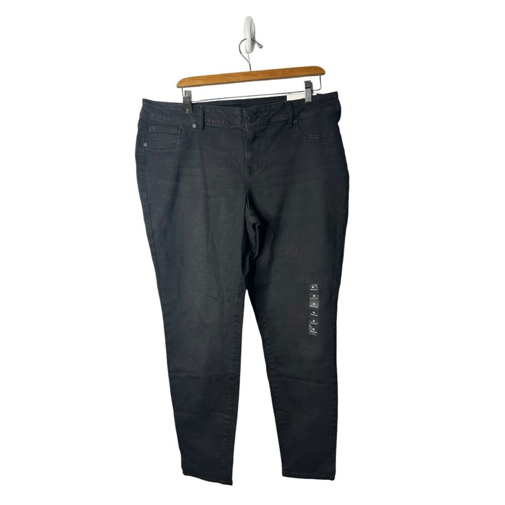 MAURICES Jeggings Womens XL‎ Black Denim Flex low Rise Distressed NEW